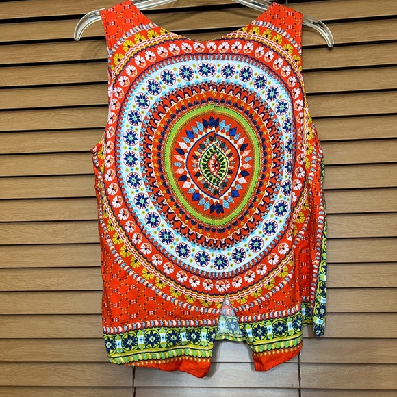 Renee C Linscott Crew Neck split back sleeveless Top size XL color multicolor - Picture 2 of 7